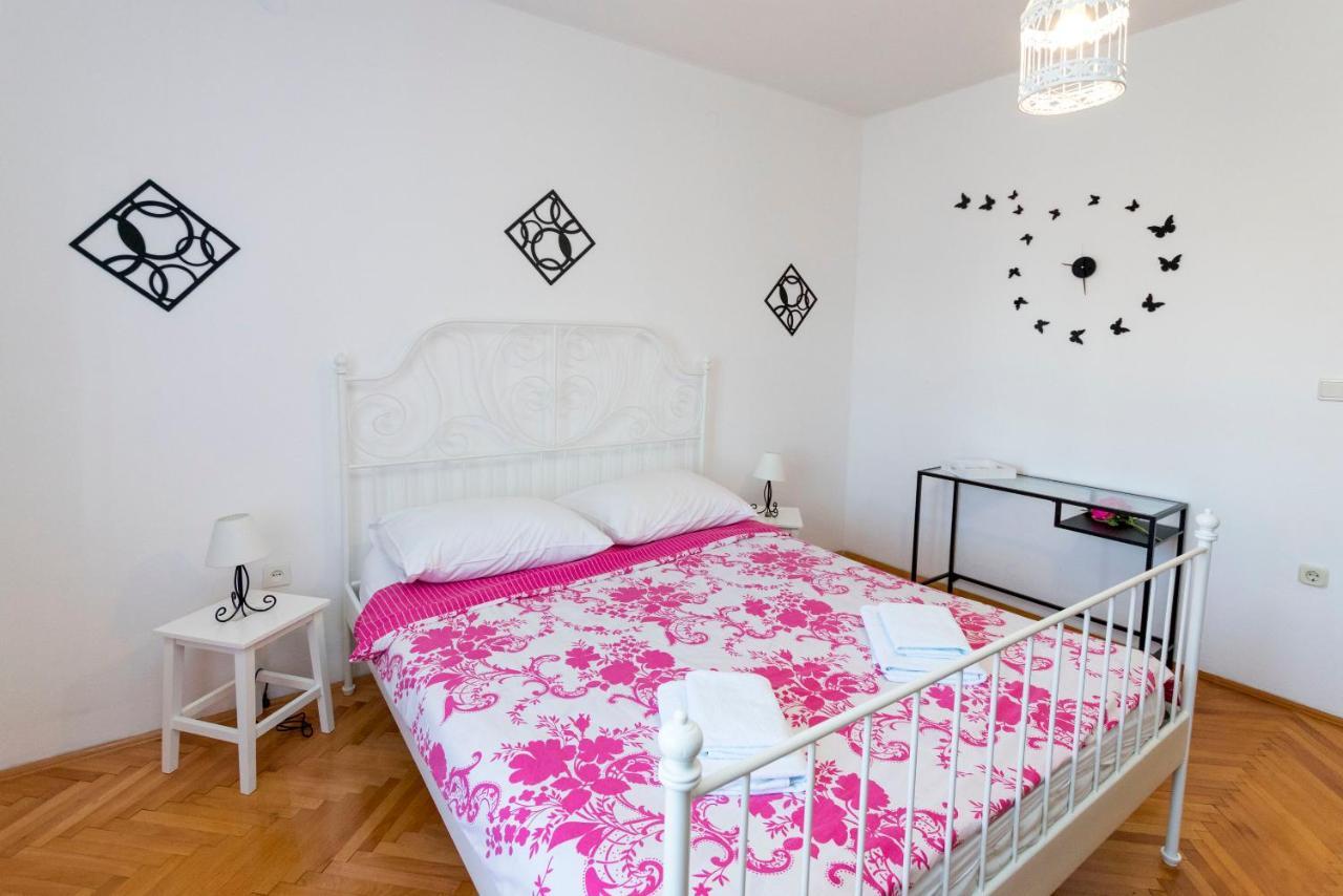 Apartments Zmika พรีมอชเตน ภายนอก รูปภาพ