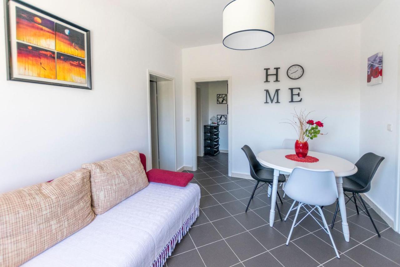 Apartments Zmika พรีมอชเตน ภายนอก รูปภาพ
